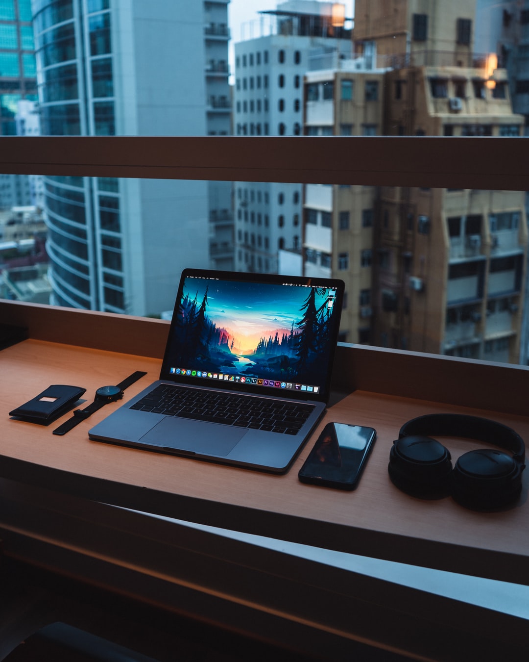 7+ Best Laptop For Working From Home [Ranked For 2021]